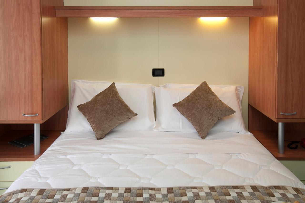 Hotel Derby S Лидо ди Йезоло Екстериор снимка