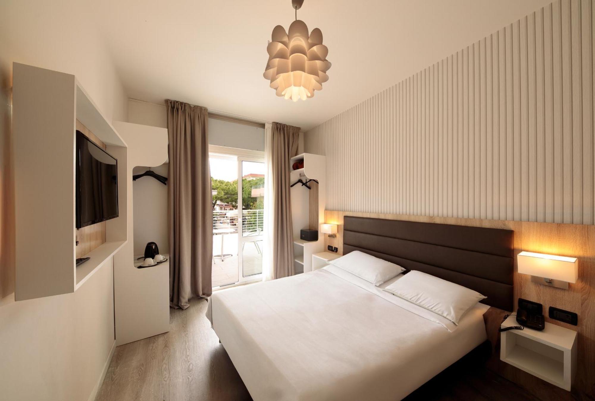 Hotel Derby S Лидо ди Йезоло Екстериор снимка